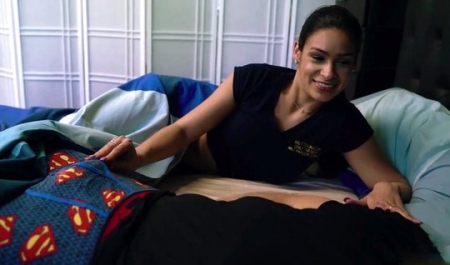 Голодная мама ночью тайком сосет член спящему сыну и насаживает мокрую пизду!