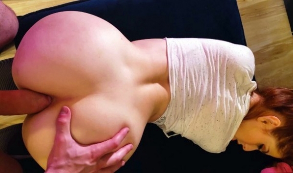 Муж страстно трахает любимую женушку то в горячий ротик, то в тугую попку!