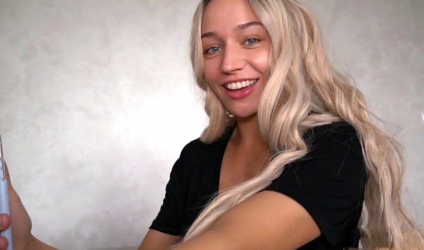 Горячая блондинка-жена заводит мужа и заставляет трахать пизду до кремпая внутрь!