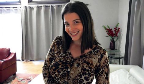 Сочная риелторша соблазняет клиента: шикарный дом + жаркий секс в бонус за сделку!