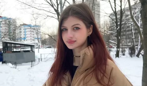 Познакомился с горячей русской студенткой на улице и жестко оттрахал у нее дома!