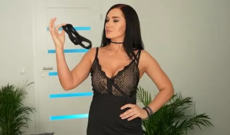 Голодная мамка практикует отменный секс с сыном — смотреть онлайн бесплатно в HD