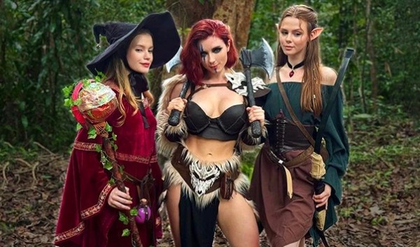 Русское фэнтези порно: Белочка алкашей? Нет, жгучие лесные нимфы стонут в оргазме!