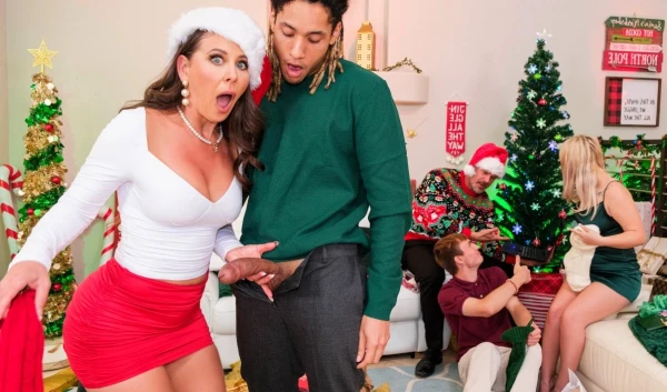 Любимый зять жестко выебет тещу на Рождество! Запретный инцест в семейный праздник