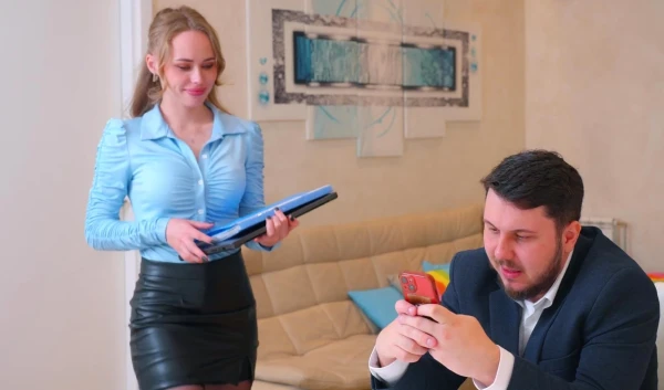 Секретарша-блондинка: отстой в офисе, но любовница-шлюха без равных в трахе!