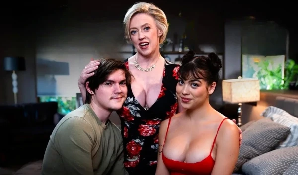 Горячая мачеха учит пасынка и его девушку анальным фишкам! Мамочка подставляет сочный зад для тренировки!