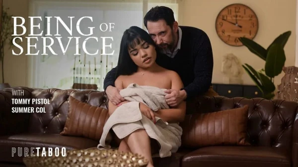 Дворецкий нюхает трусики 18-летней Роуз — соблазнил после душа и отымел в тугую киску с девственной жопой! Русское порно